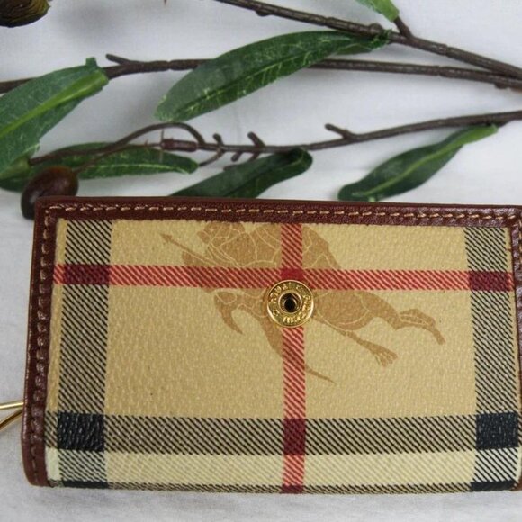 NWOT Burberry classic Nova Check key holder - Picture 5 of 5